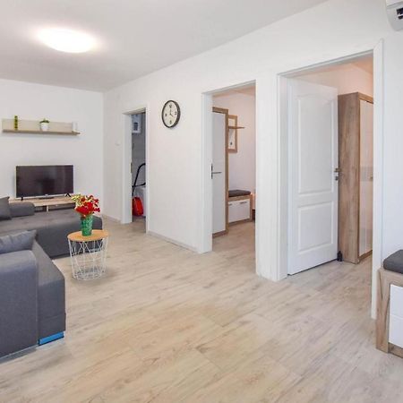 Suite Apartment Toni Poljana  外观 照片