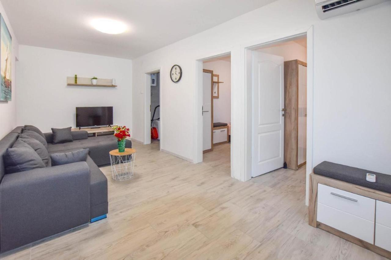 Suite Apartment Toni Poljana  外观 照片