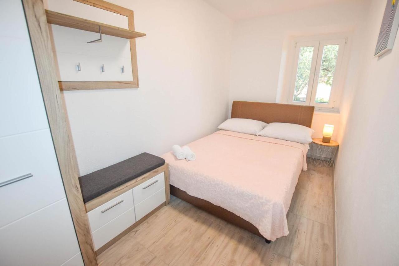 Suite Apartment Toni Poljana  外观 照片