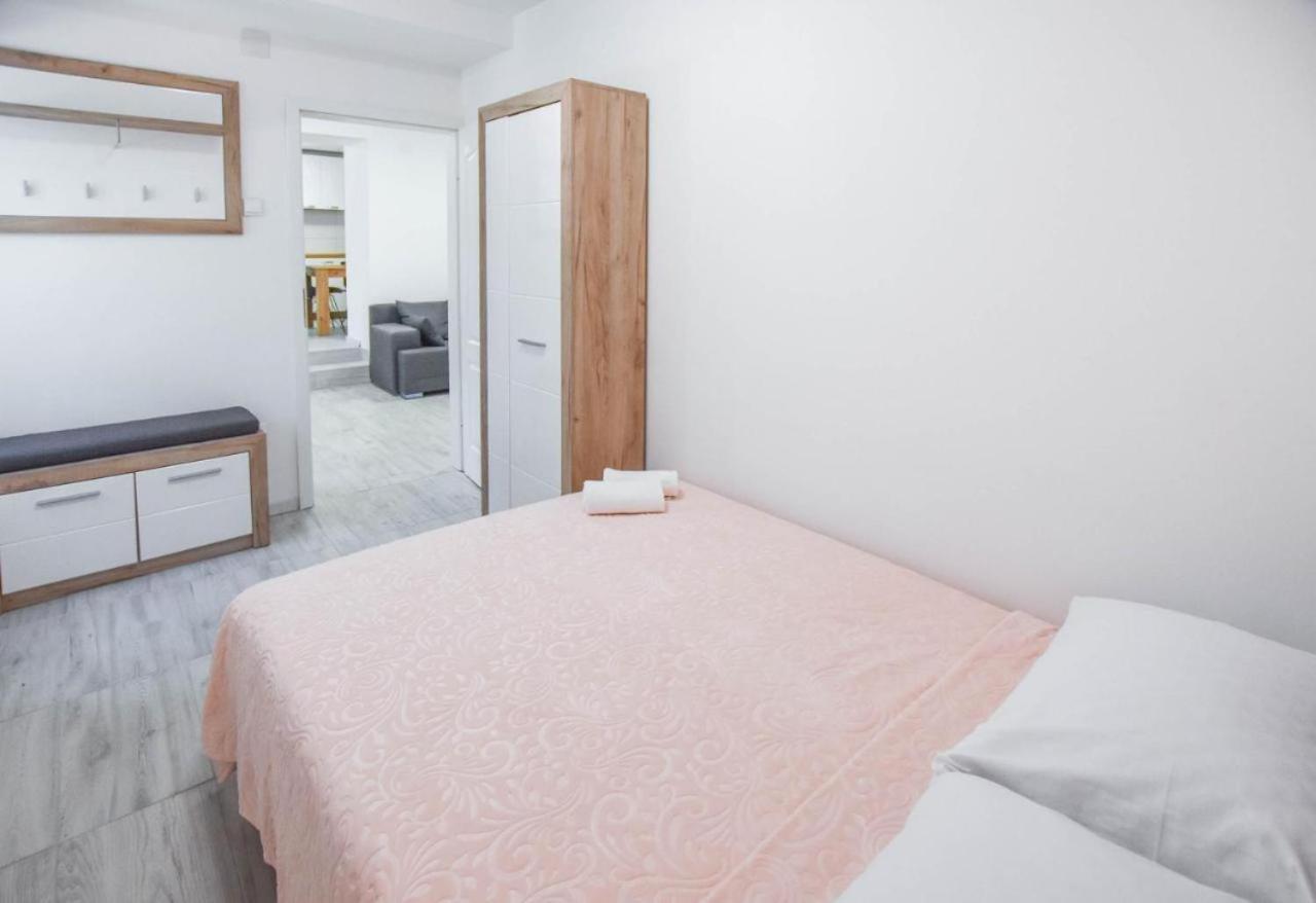 Suite Apartment Toni Poljana  外观 照片